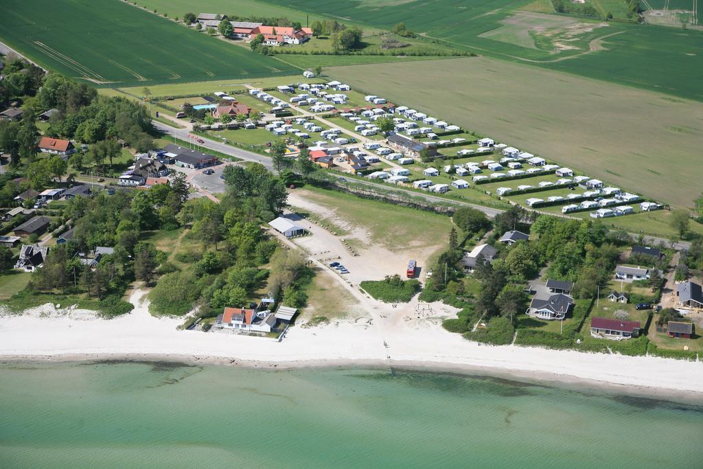 Saksild Strand Camping & Cottages Odder Exteriör bild